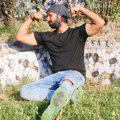 @13vky__uk08aala profile image