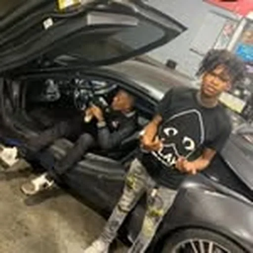 @1lilnike profile image