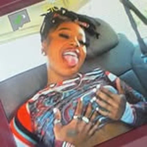 @_.iluvl profile image