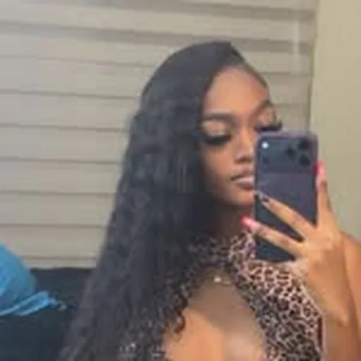@_.khaori profile image