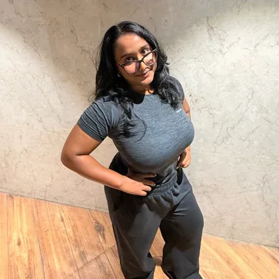 @__dee__ps__ profile image
