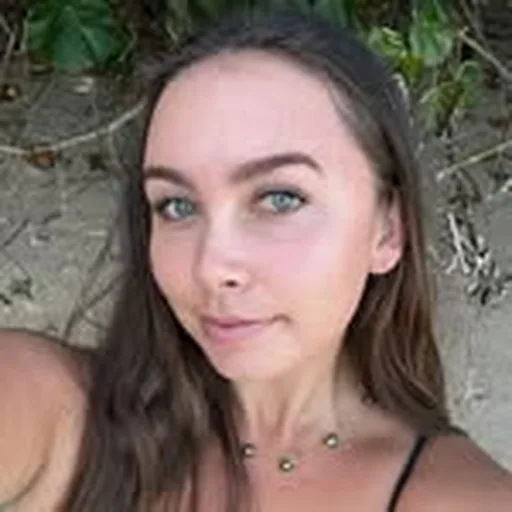 @__livyyy profile image