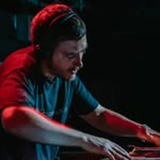 @_blackloops_ profile image