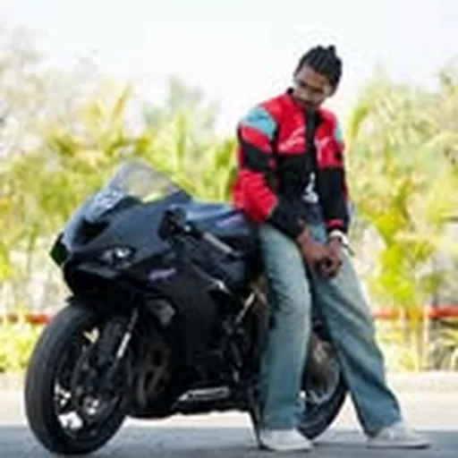 @_hamza_murtaza_ profile image
