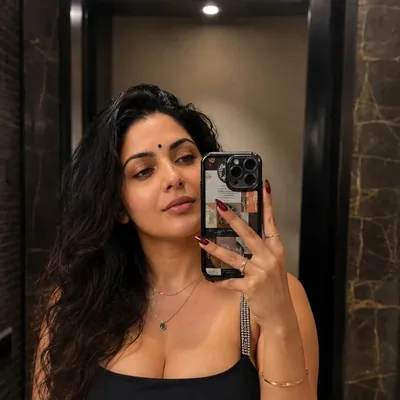 @_hey_anitaa profile image