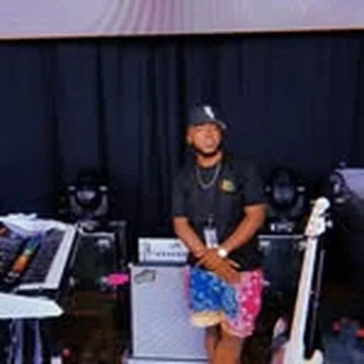 @_jaybass_ profile image