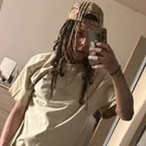 @_jayfeeva profile image