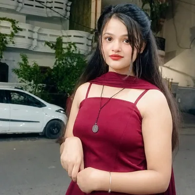 @_lavi._.100 profile image