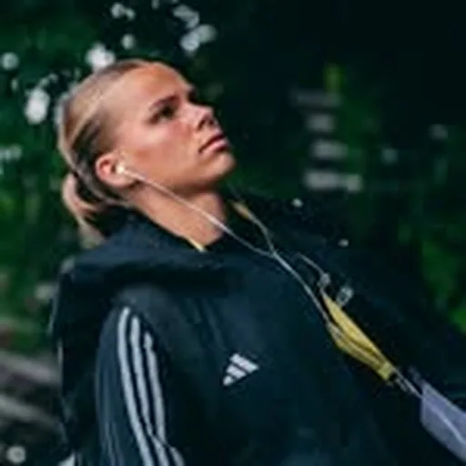 @_lorejacobs_ profile image