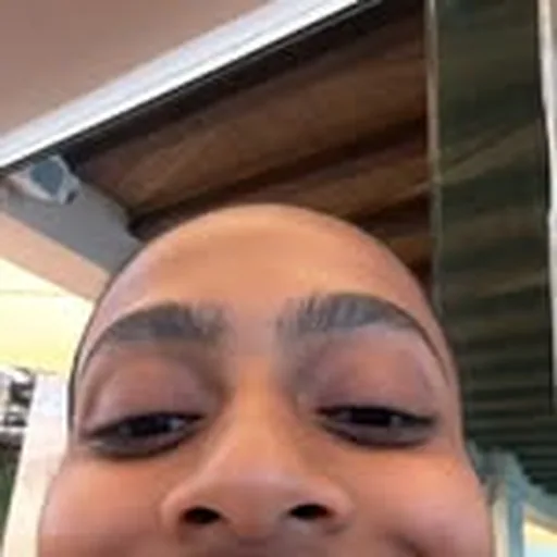 @_malaikas profile image