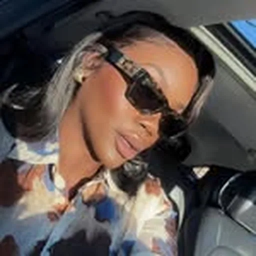 @_naymonroe profile image