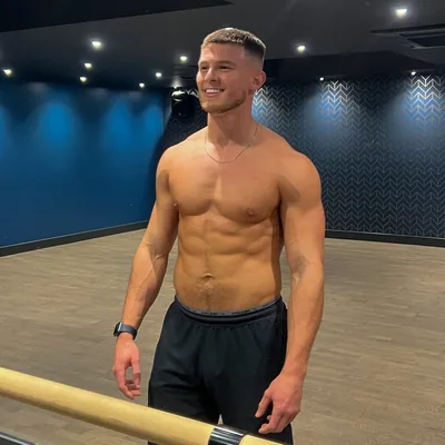 @_ollyriley profile image