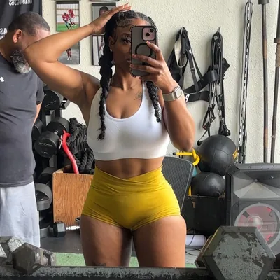 @_prettypoca profile image
