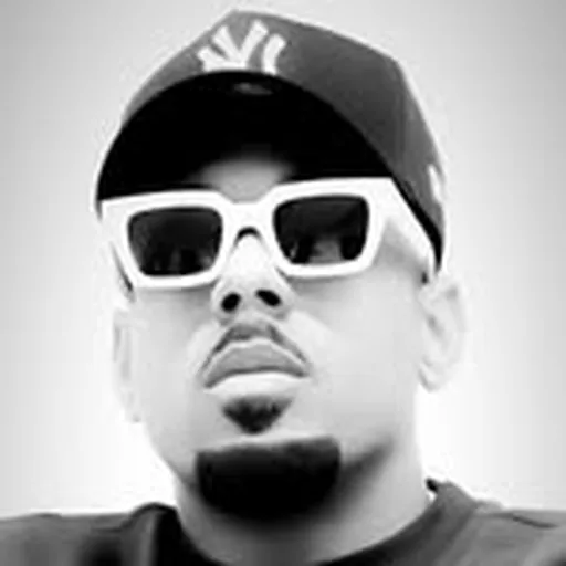 @_retrostar_ profile image