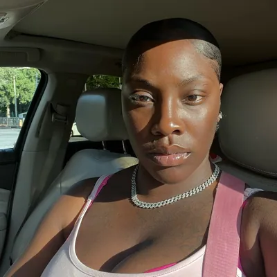 @_shesthetee profile image
