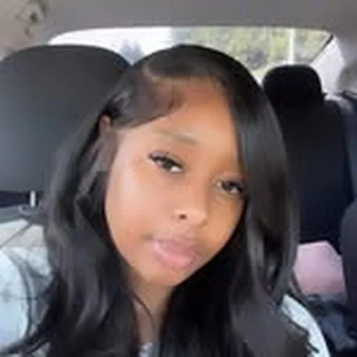 @_snobqueen profile image