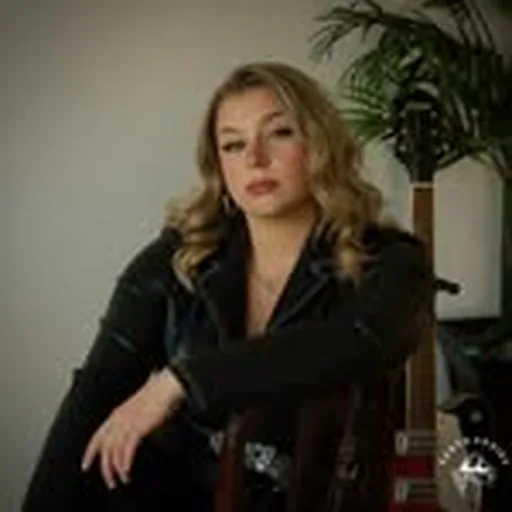 @_sorrene_ profile image