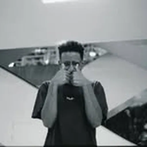 @_t.thomas profile image