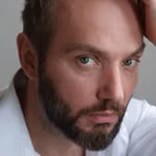 @_vazhak_ profile image