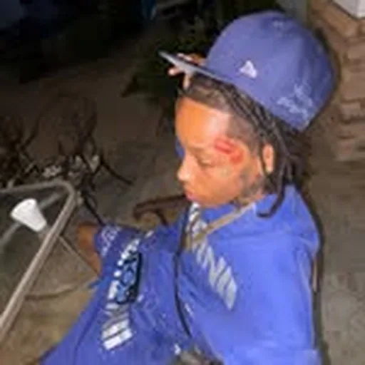 @_yaeyeezyy profile image