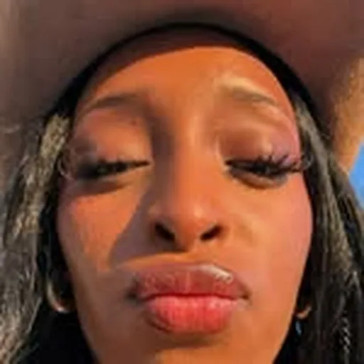 @abbywanjiku_ profile image