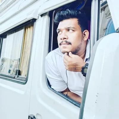 @achuzzz_abz_ profile image