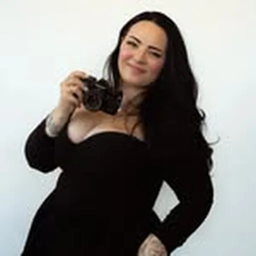@adelinerock profile image
