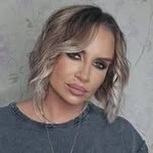@adinahalas profile image