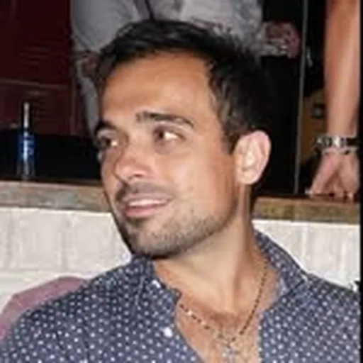 @adrianovalentiniproductions profile image