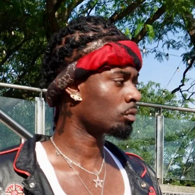 @akariholloway profile image