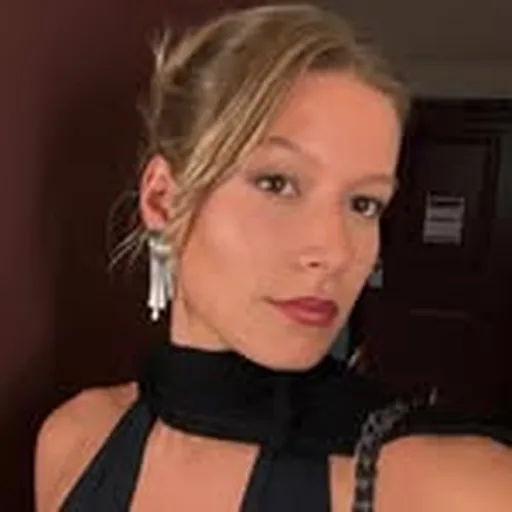 @al.y profile image