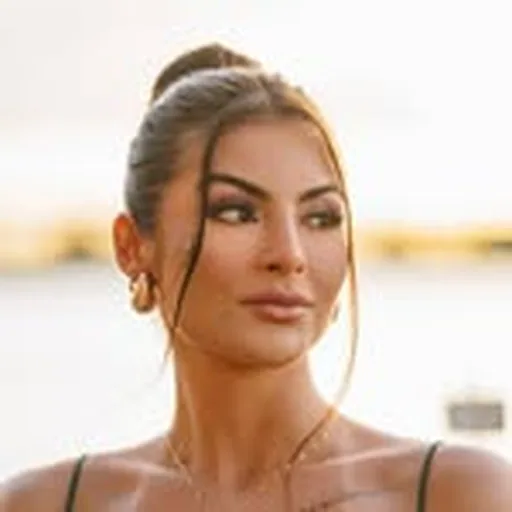@alenamrqs profile image