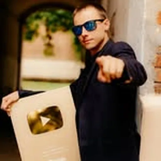 @alex_orobeyko profile image