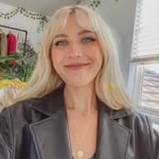 @alexasunshine83 profile image