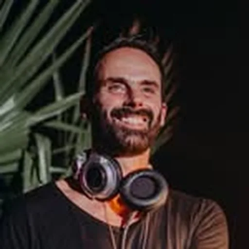 @alexcruzmusic profile image