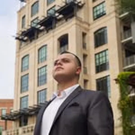 @alexmagana_doesrealestate profile image