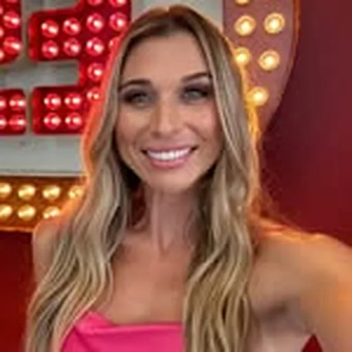 @alexxpowers profile image