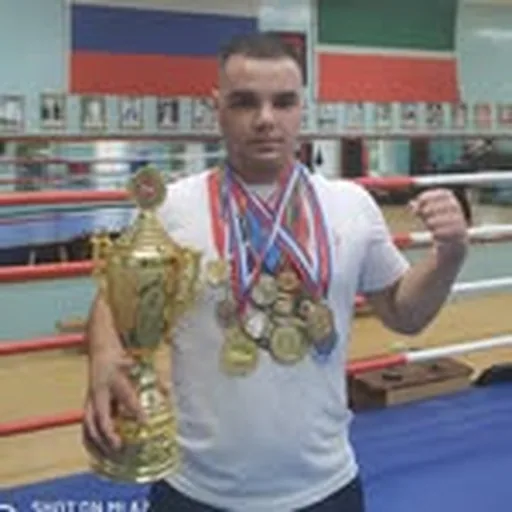 @alik.boxer profile image