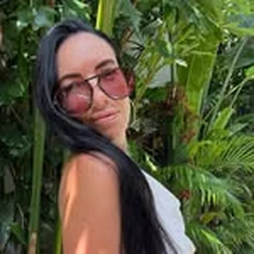 @allypeterson__ profile image