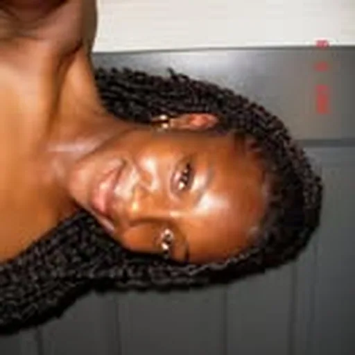 @alozieee profile image