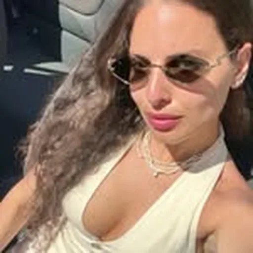@amaly_b_y profile image