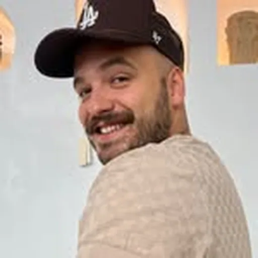@amoninsta profile image