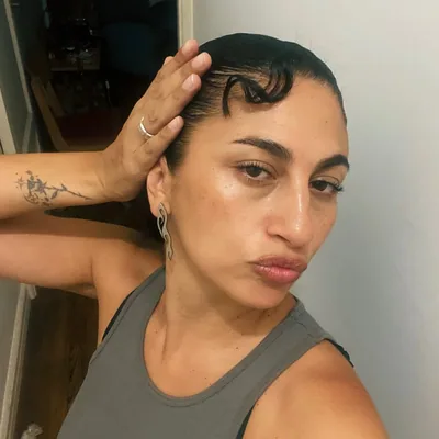@amora.ga profile image