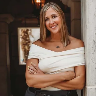 @amydawsauthor profile image