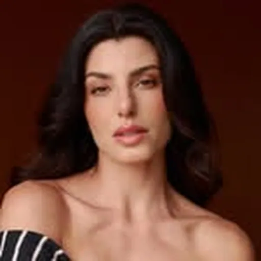 @ana.castroc_ profile image