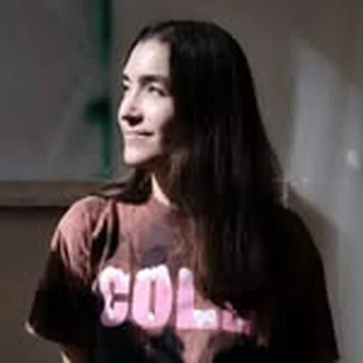 @anabenaroya profile image