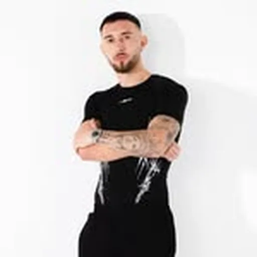 @anavax.dj profile image