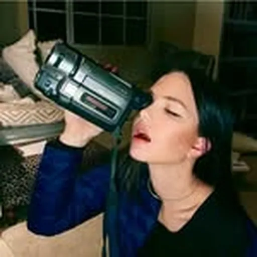 @andi.elloway profile image