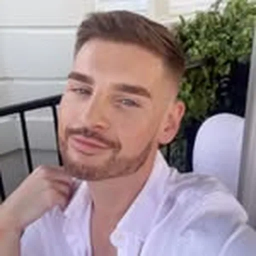 @andrewdentonmakeup profile image