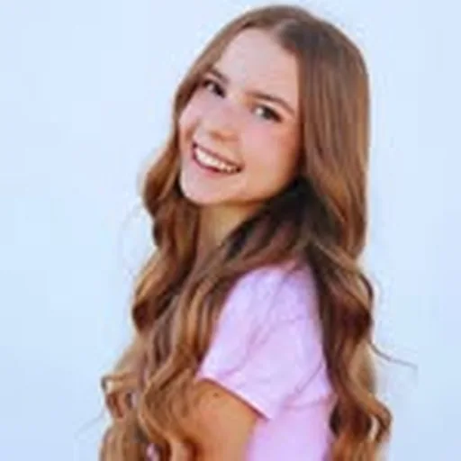 @annaemcnulty profile image